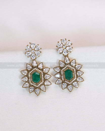 3704 - Emerald Centre Stone Designer Necklace with Stud