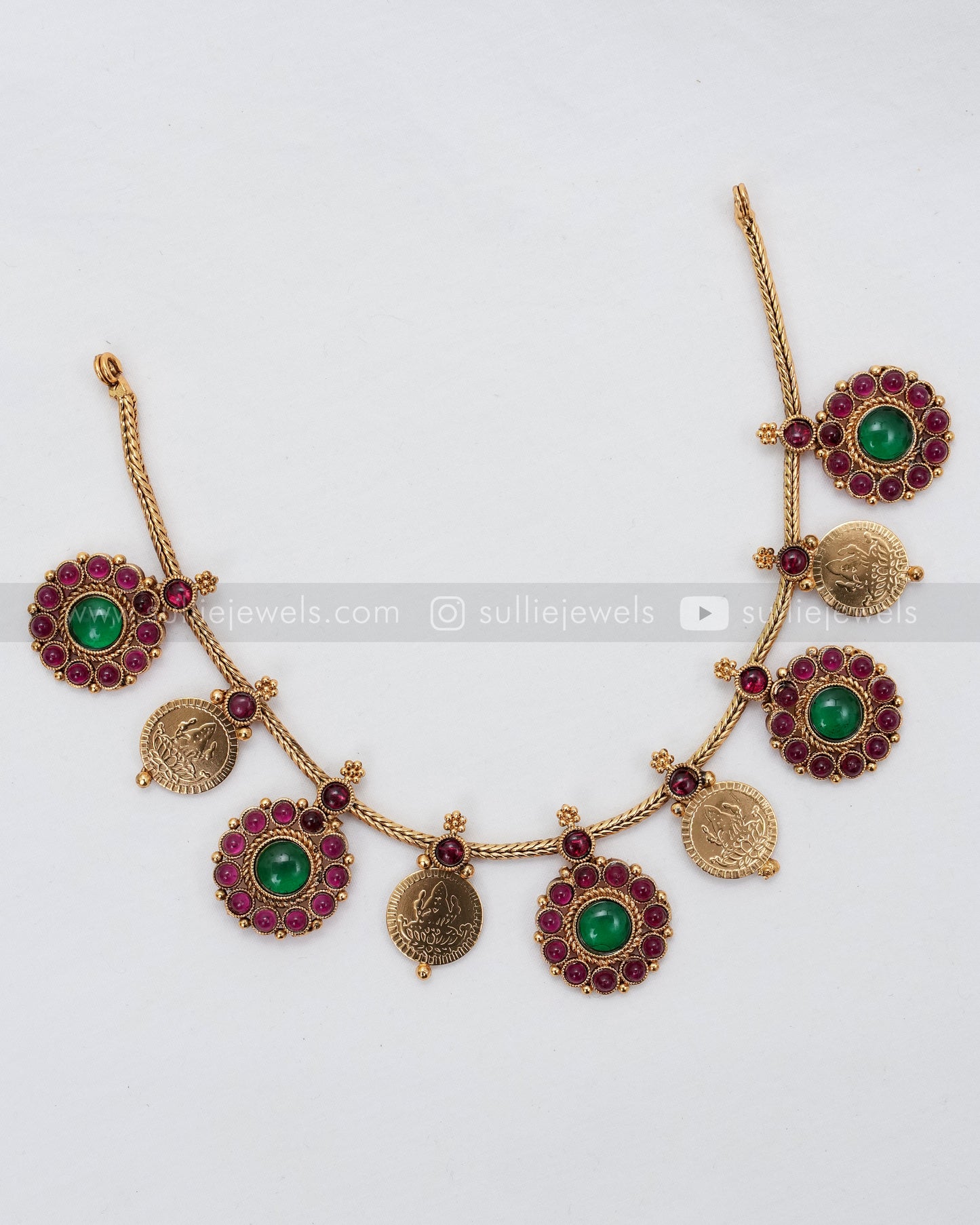 3603 - Sullie Basic - Traditional Coin & Kemp Fusion Necklace with Studs