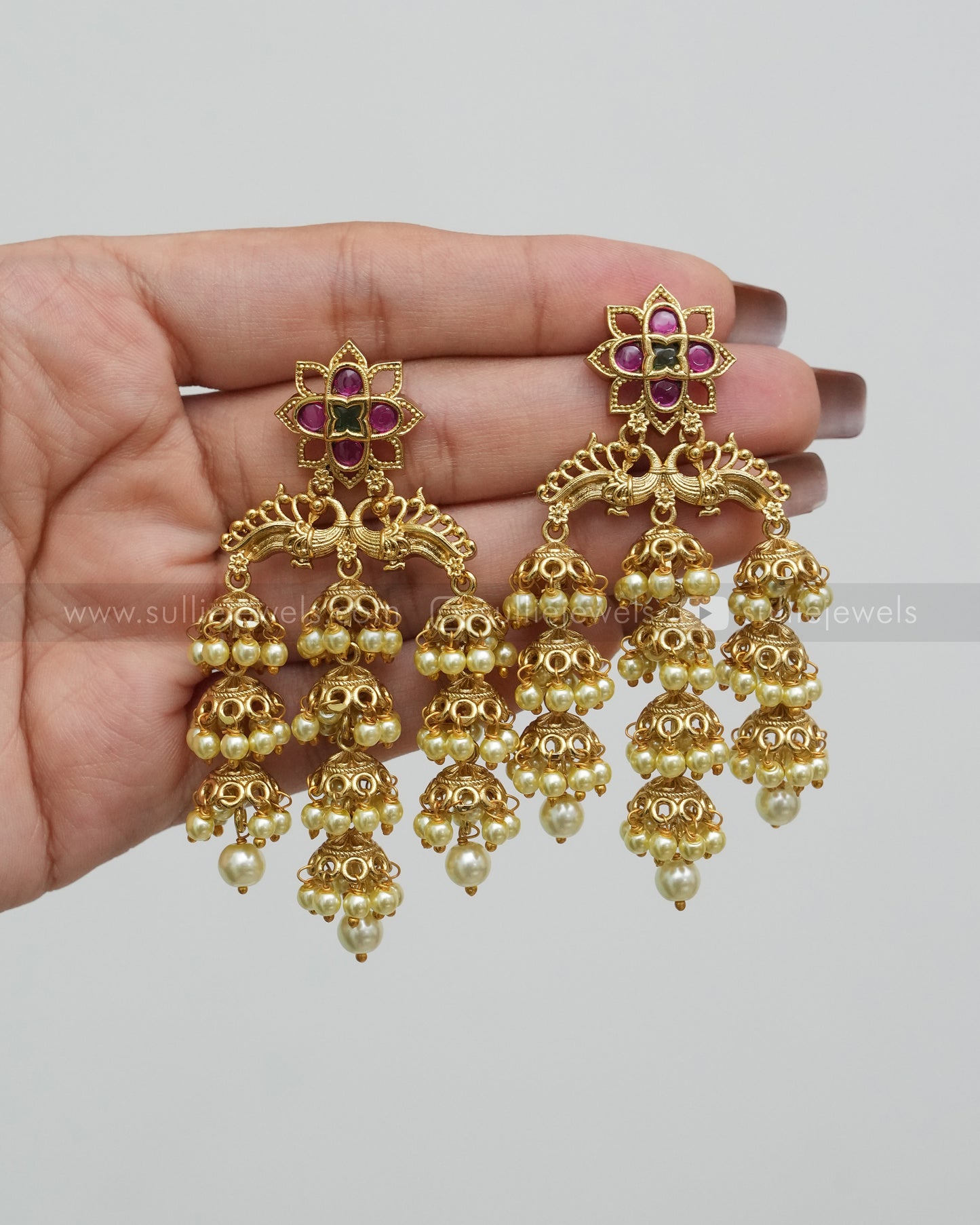 Gold Jhumka Hanging Kemp Stone Earring