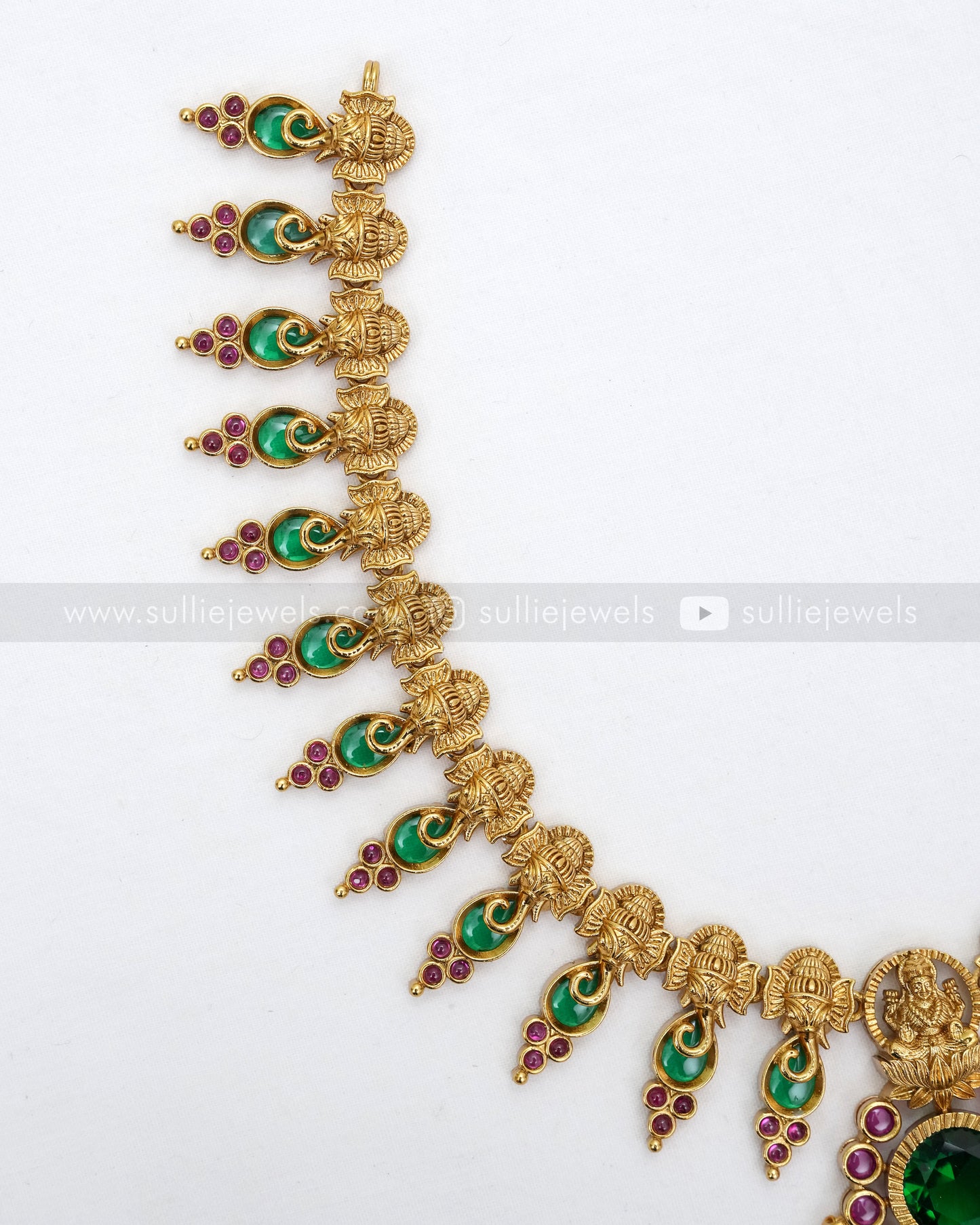 3584 - Lakshmi Premium Palakka Necklace with Earrings