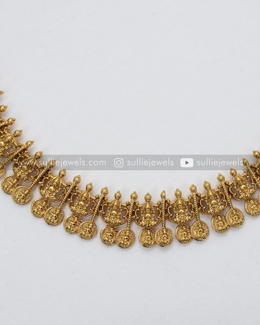 Lakshmi Detailed Coin Necklace / Kashumaala with Stud