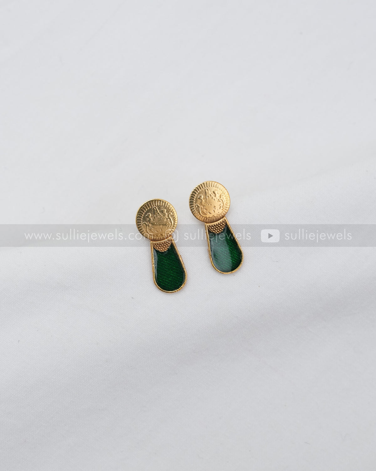 Sullie Basic - Palakka Green Coin Choker with Stud