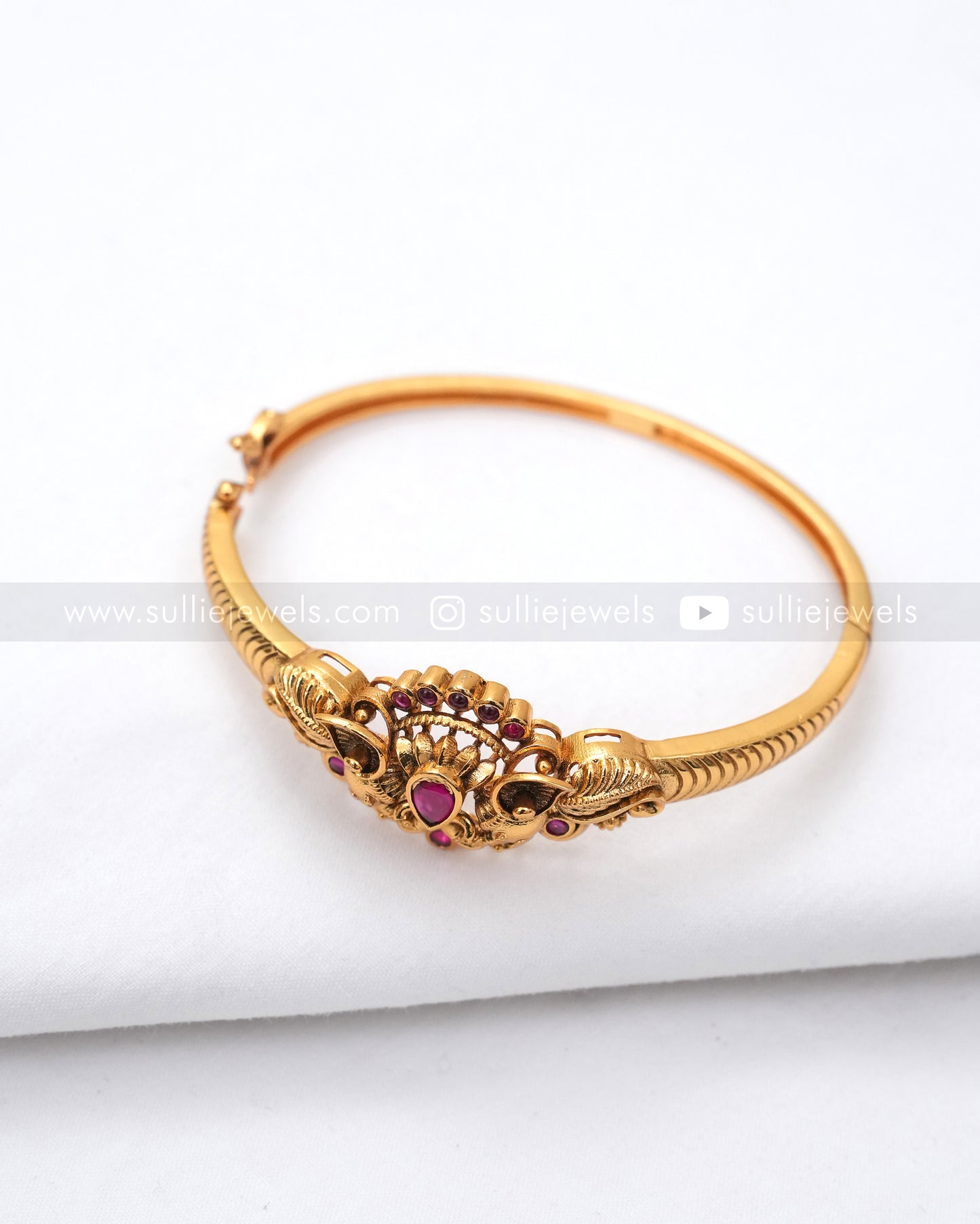 9011 - Minimal Ruby Kemp Elephant Openable Cuff Bangle