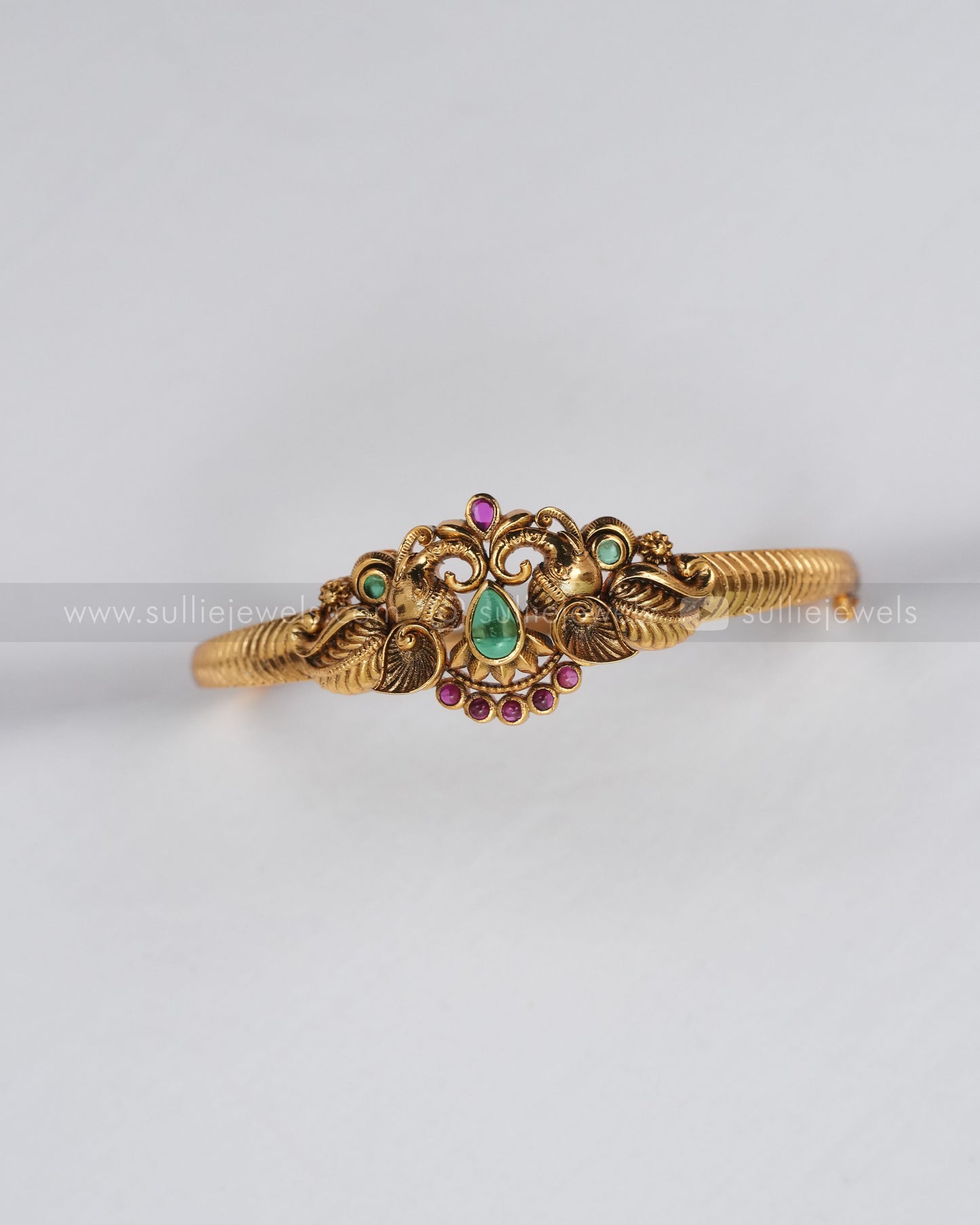 Minimal Kemp Elephant Openable Cuff Bangle