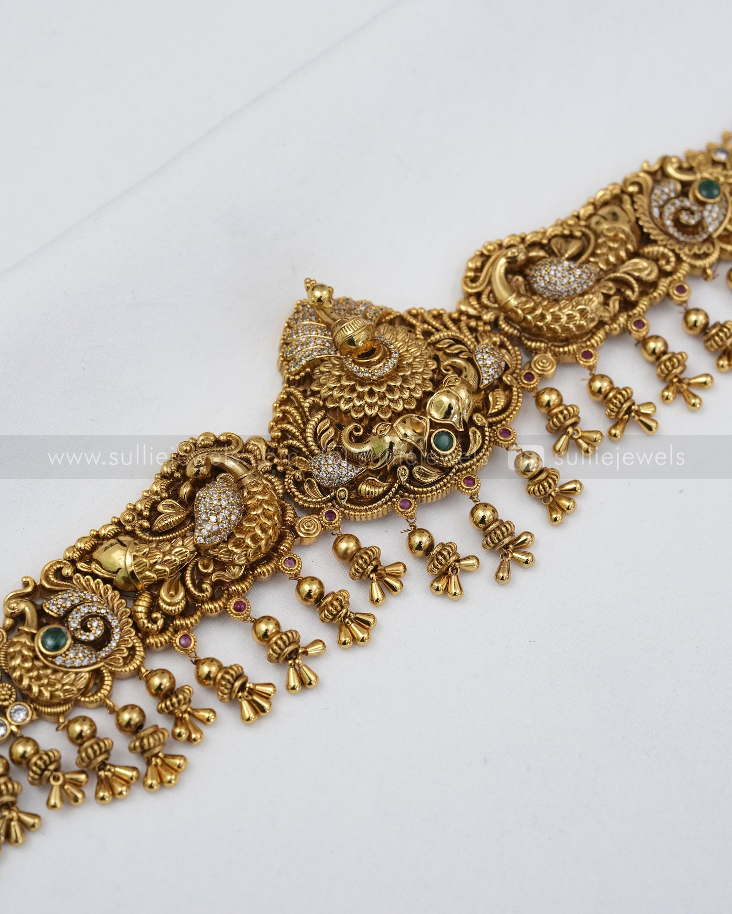 No Idol - 3D Peacock Detailed Premium Hipchain