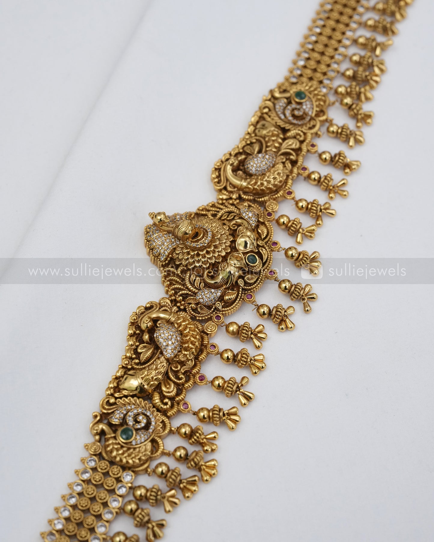 No Idol - 3D Peacock Detailed Premium Hipchain