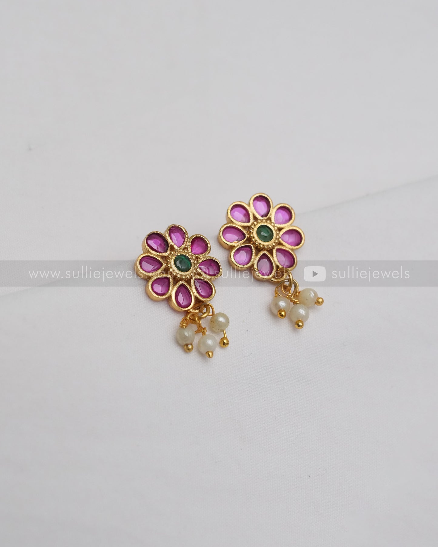 Floral Kemp Pearl Drop Bugadi / Earcuff