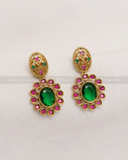 Oval AD Emerald Center Stone Necklace with Stud