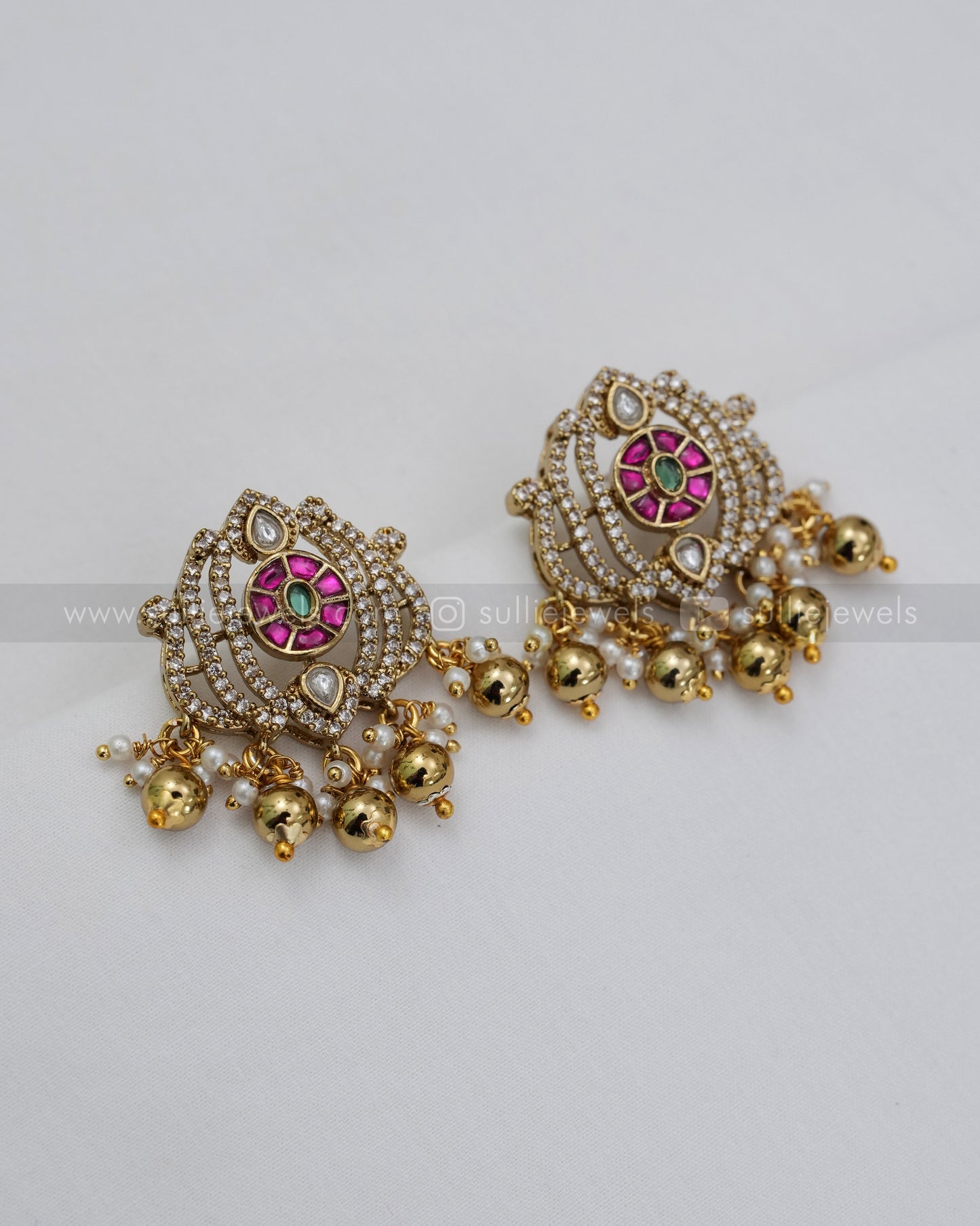 3630 - Kemp Premium AD Designer Hasli with Earring - Gold Beads