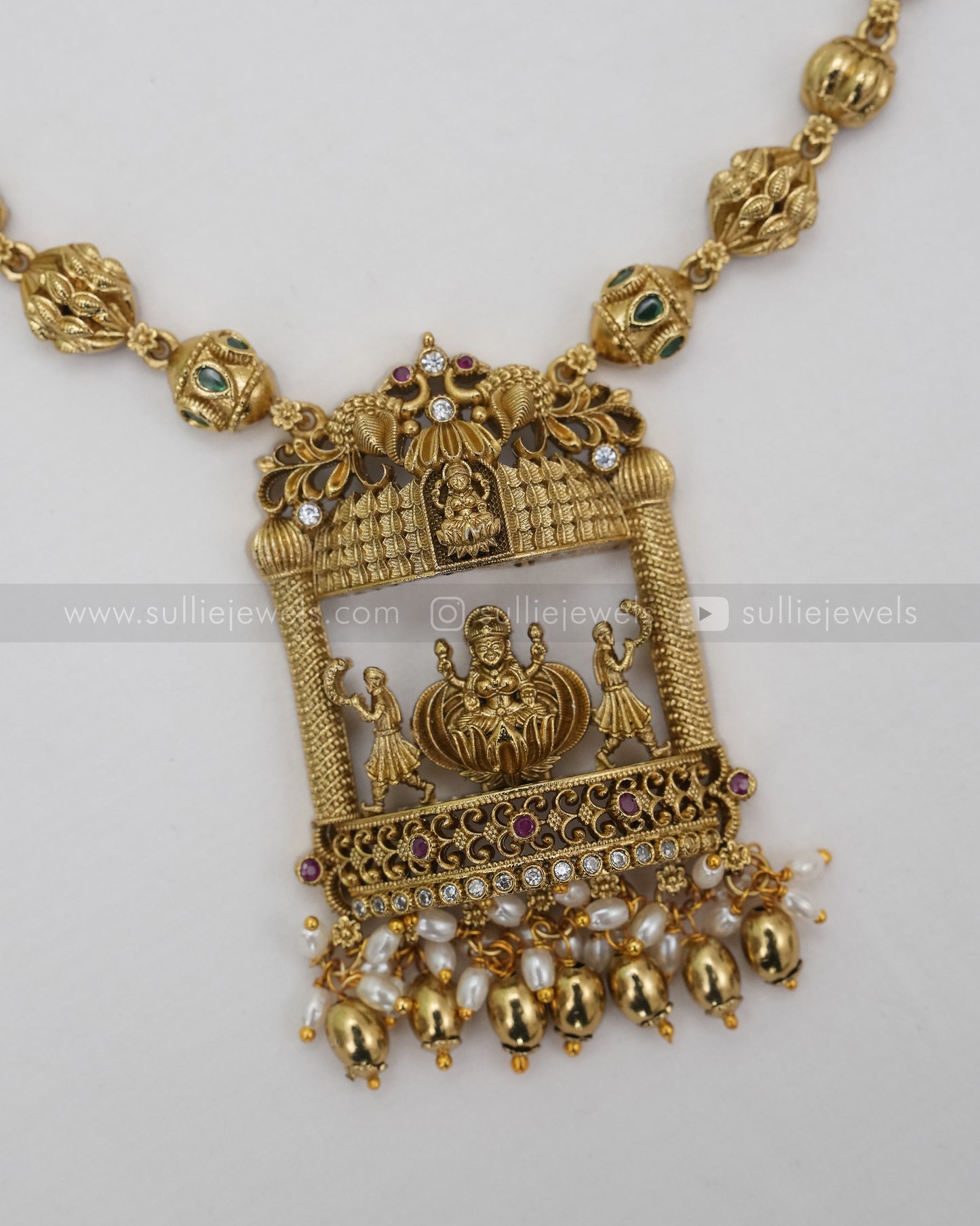 Lakshmi Detailed Necklace with Gold Chain and Jhumka