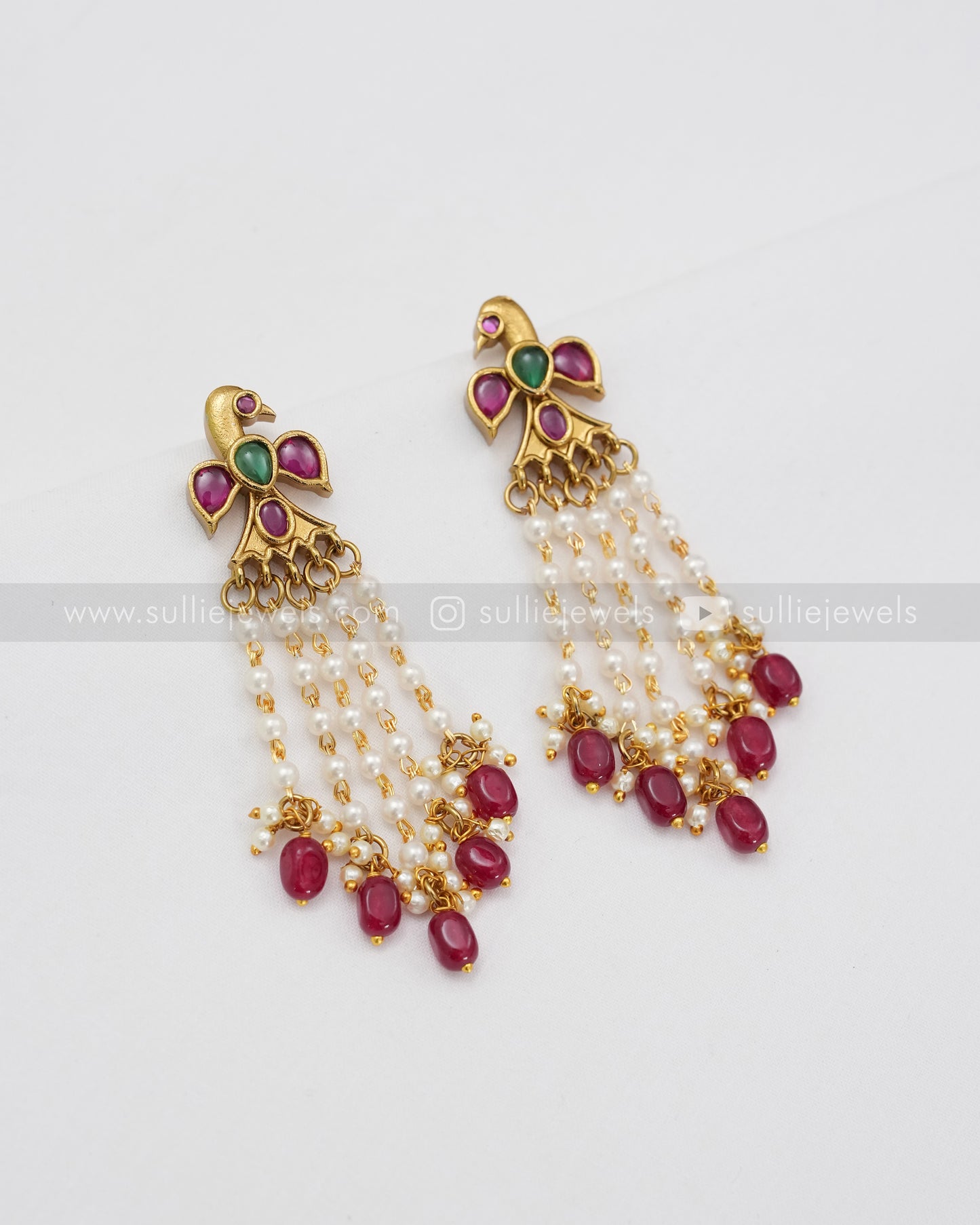 Peacock Kemp with Hanging Pearls Earring - Red