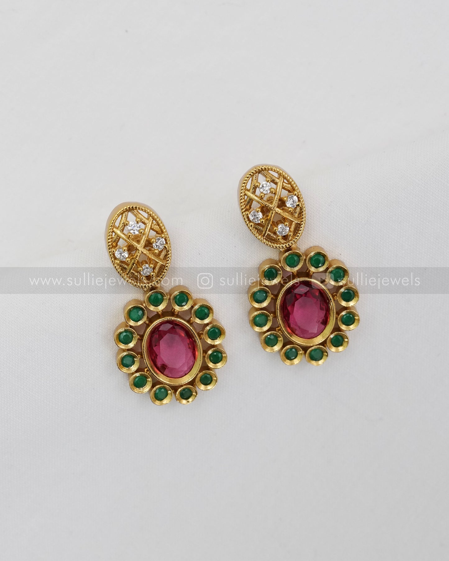 Oval AD Center Stone Necklace with Stud