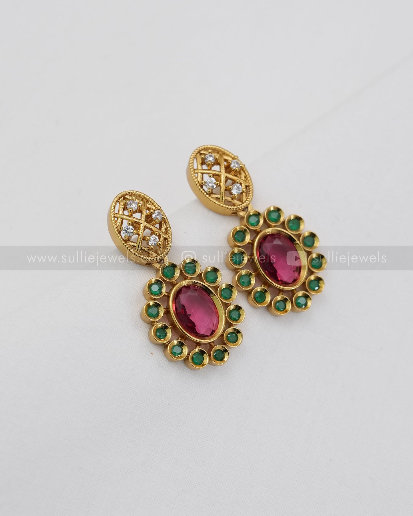 Oval AD Center Stone Necklace with Stud