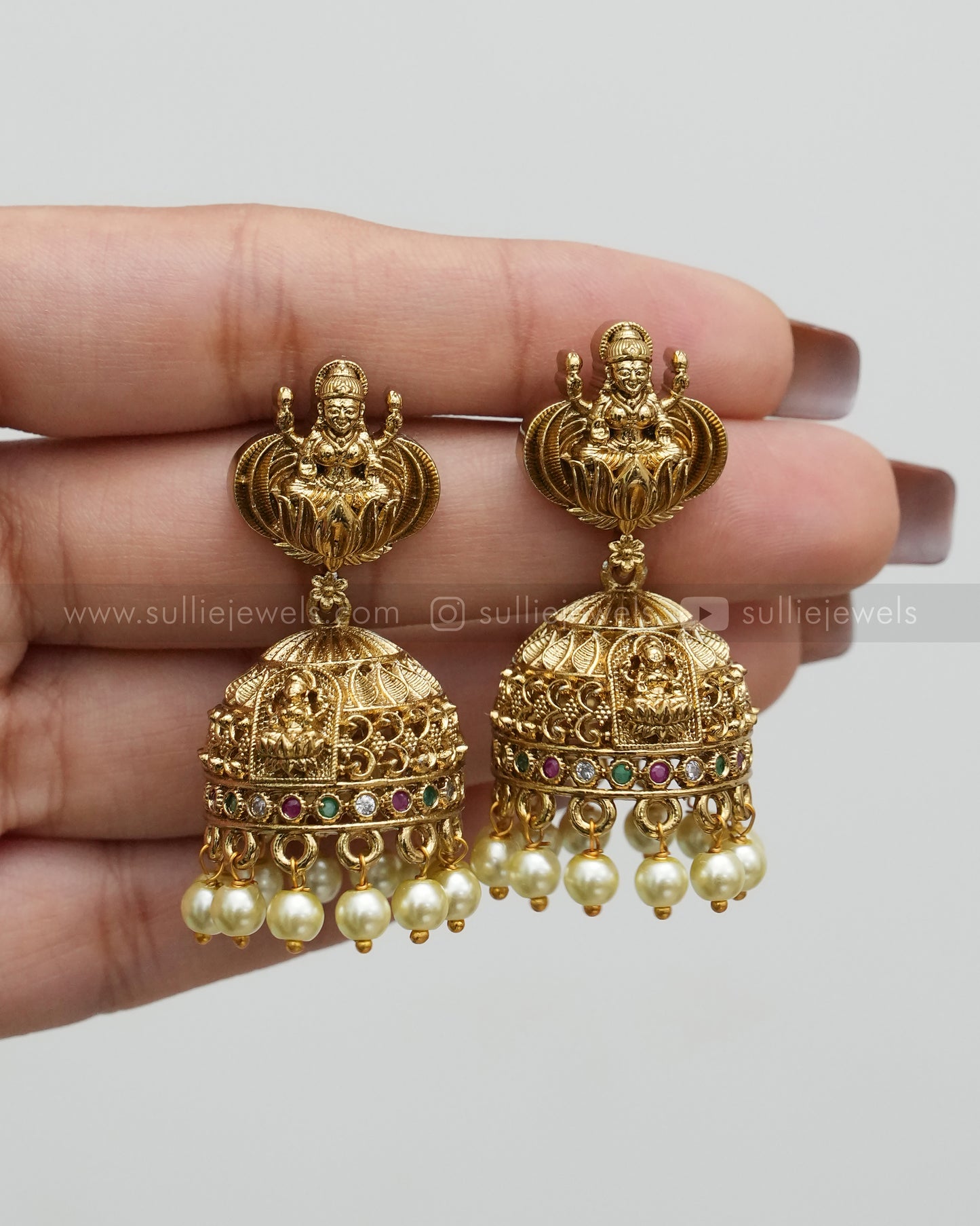 Lakshmi Detailed Necklace with Gold Chain and Jhumka