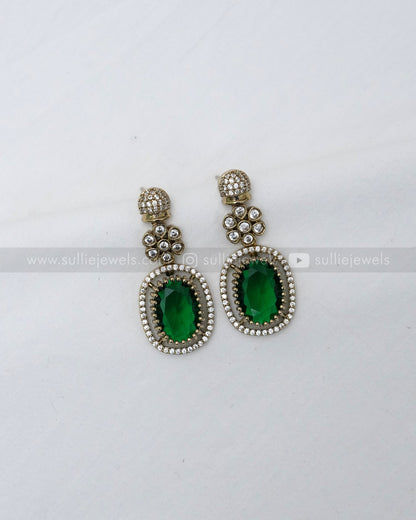 Emerald Premium Victorian Pendant Necklace with Earring