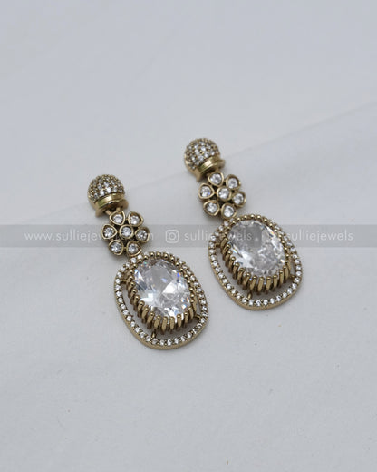 White Premium Victorian Pendant Necklace with Earring