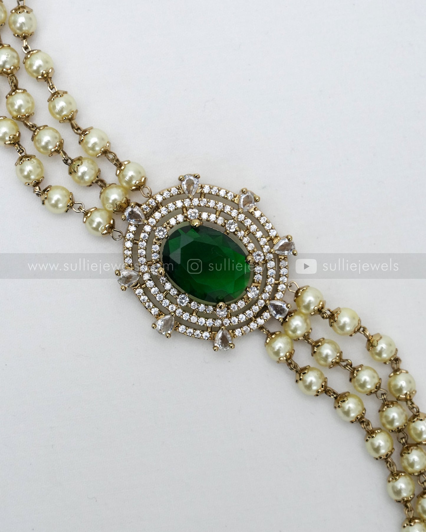 2096 - Green Stone Victorian Pearl Choker with Studs