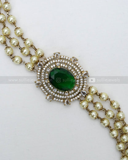 2096 - Green Stone Victorian Pearl Choker with Studs