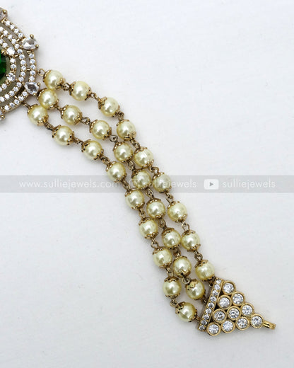 2096 - Green Stone Victorian Pearl Choker with Studs